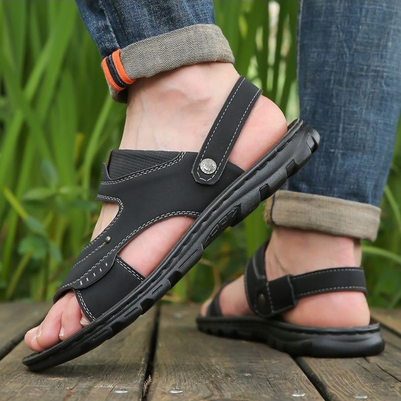 Atmungsaktive Sommersandalen für Herren mit verstellbarem Riemen