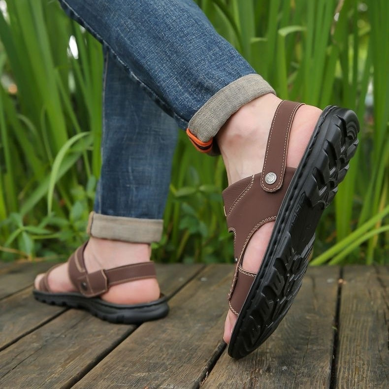 Atmungsaktive Sommersandalen für Herren mit verstellbarem Riemen