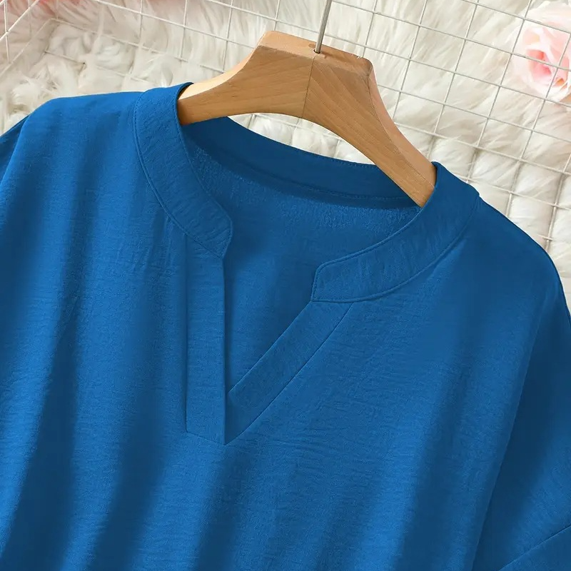 🌞Frühlingserwachen: 50% Rabatt!✨Damen Lockeres Kurzarm-Oberteil – Geschlitzter V-Ausschnitt & Asymmetrischer Saum, Leichtes Baumwoll-Top für Frühling & Sommer