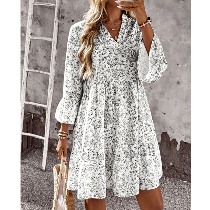 Elegantes V-Ausschnitt Midikleid mit Premium-Drape – Blumiges Stufenkleid